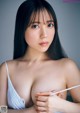 Yotsuha Kominato 小湊よつ葉, Weekly Playboy 2022 No.15 (週刊プレイボーイ 2022年15号) P3 No.4377ff Image No. 9